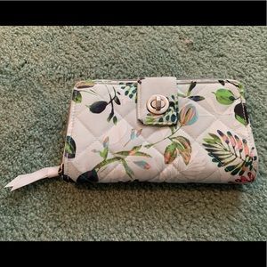 Vera Bradley RFID Turnlock Wallet Seawater Blooms